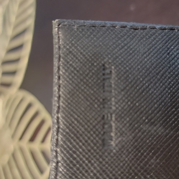 Authentic Prada card wallet - Picture 7 of 8